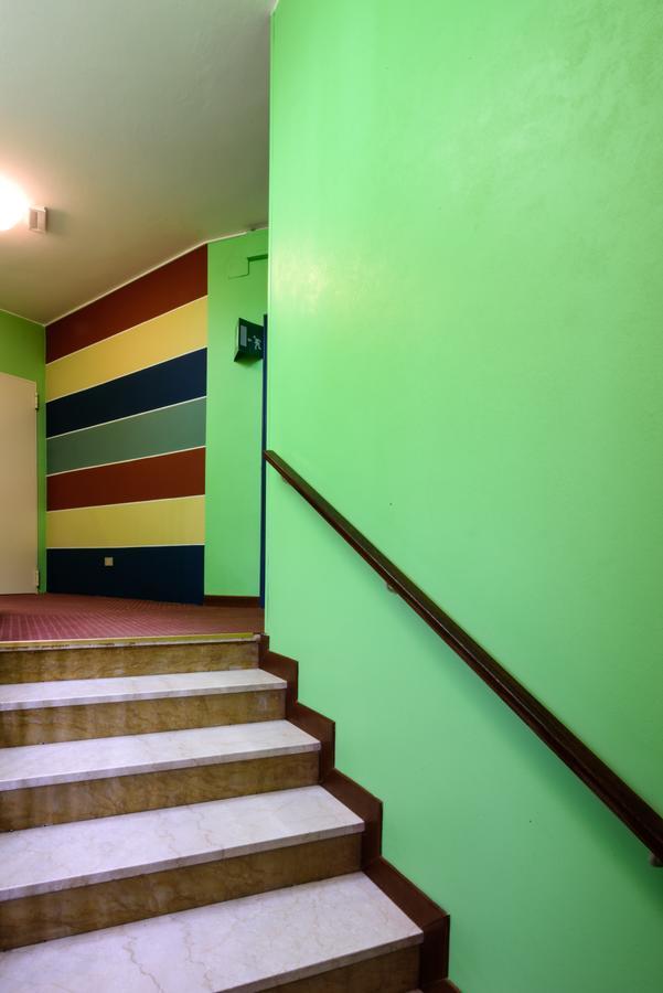 Colors Hostel Toscolano Maderno Dış mekan fotoğraf